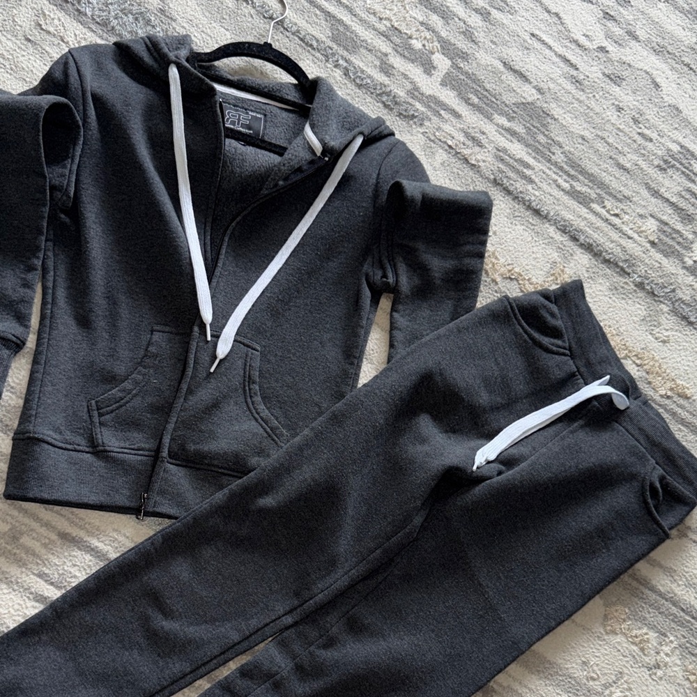 2 Piece Set